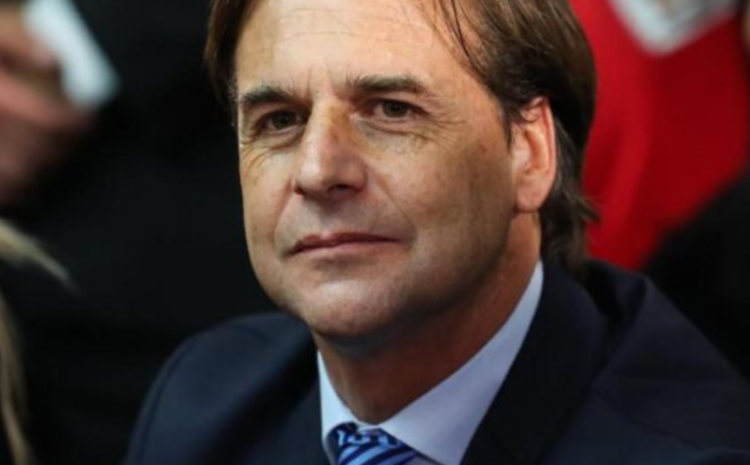  EVALUACIÓN DE LACALLE POU EN NOVIEMBRE: 45% APRUEBA, 36% DESAPRUEBA